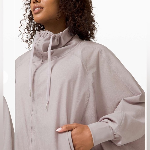 Lululemon New Rituals Jacket in Iced Iris - Picture 6 of 9